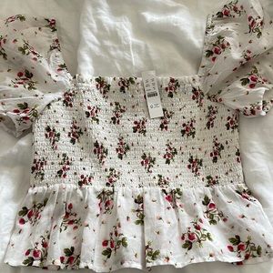 J. Crew Puff-sleeve smocked top in strawberry floral, NWT